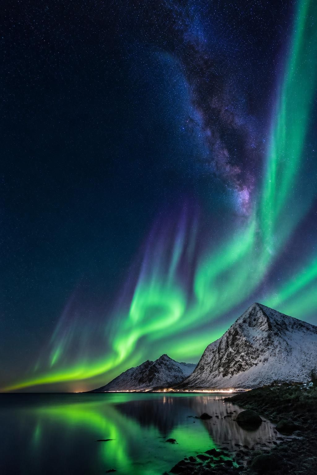 How to Photograph the Aurora in 2026: A Practical Guide for Equinox Season